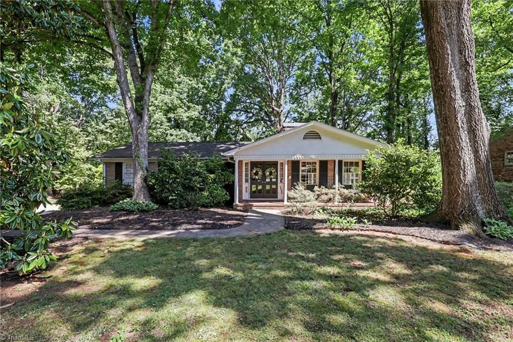 Photo of 2860 Saint Claire Road, Winston-Salem, NC 27106 (MLS # 1219199)