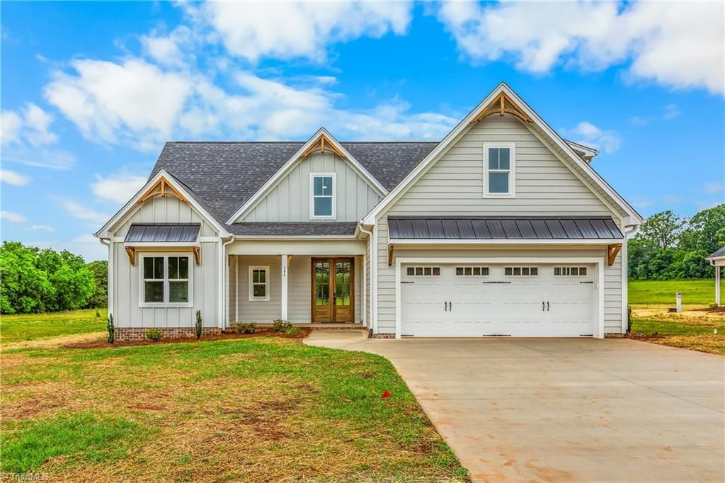 Photo of 184 Armsworthy Road, Advance, NC 27006 (MLS # 1222142)