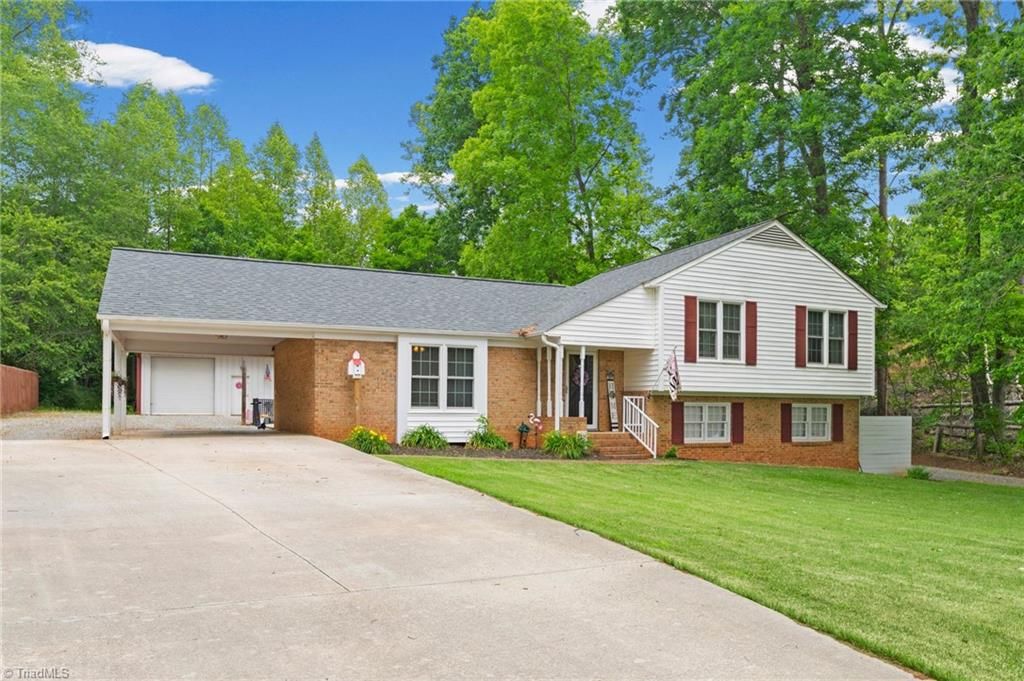Photo of 201 Kingwood Road, Reidsville, NC 27320 (MLS # 1219262)
