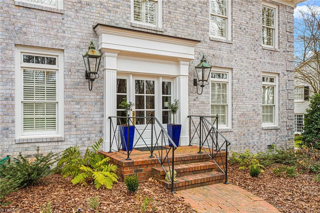 Photo of 402 Parkmont Drive, Greensboro, NC 27408 (MLS # 1199601)