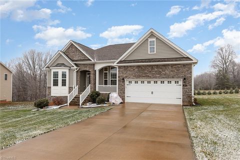 A home in Stokesdale