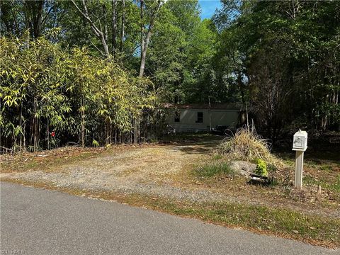 389 Keystone Drive Summerfield NC 27358