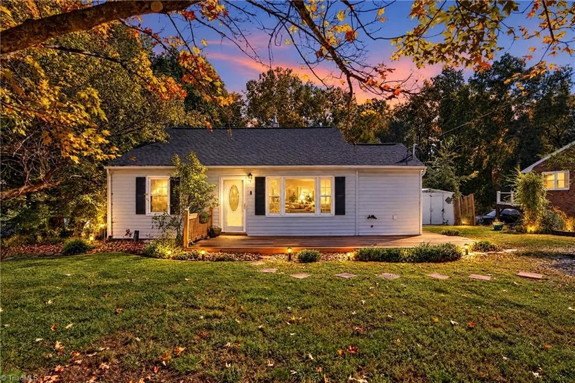 114 Bellevue Drive, photo 1 of 28