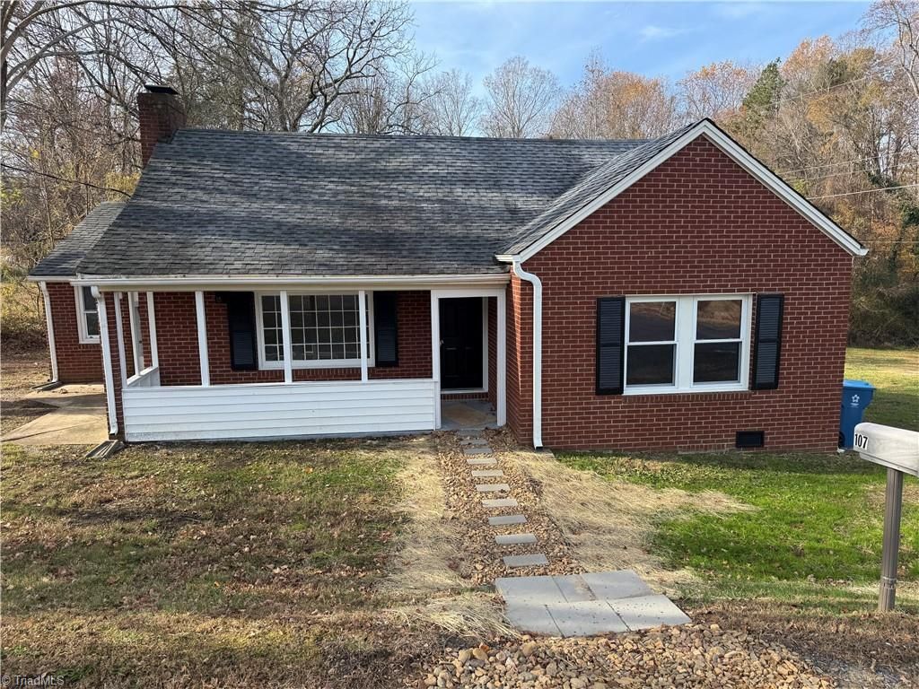 Photo of 107 Hillcrest Street, Mocksville, NC 27028 (MLS # 1203835)