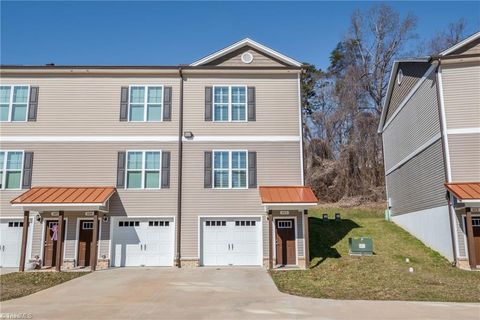 A home in Mount Airy