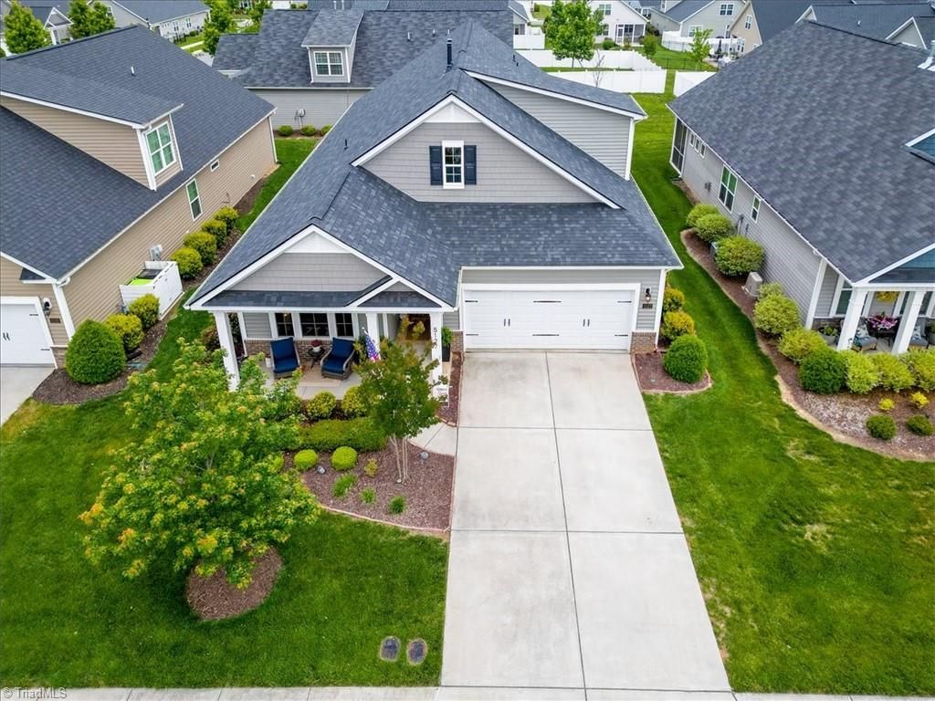 Photo of 5127 Garnet Hill Drive, Clemmons, NC 27012 (MLS # 1219225)