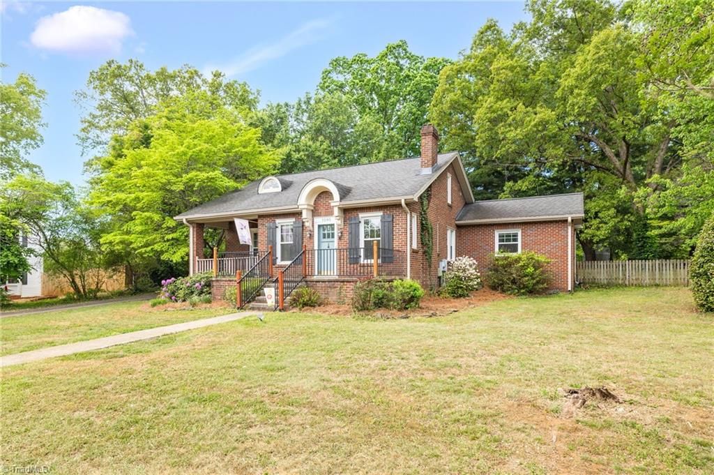 Photo of 1505 Courtland Avenue, Reidsville, NC 27320 (MLS # 1216723)