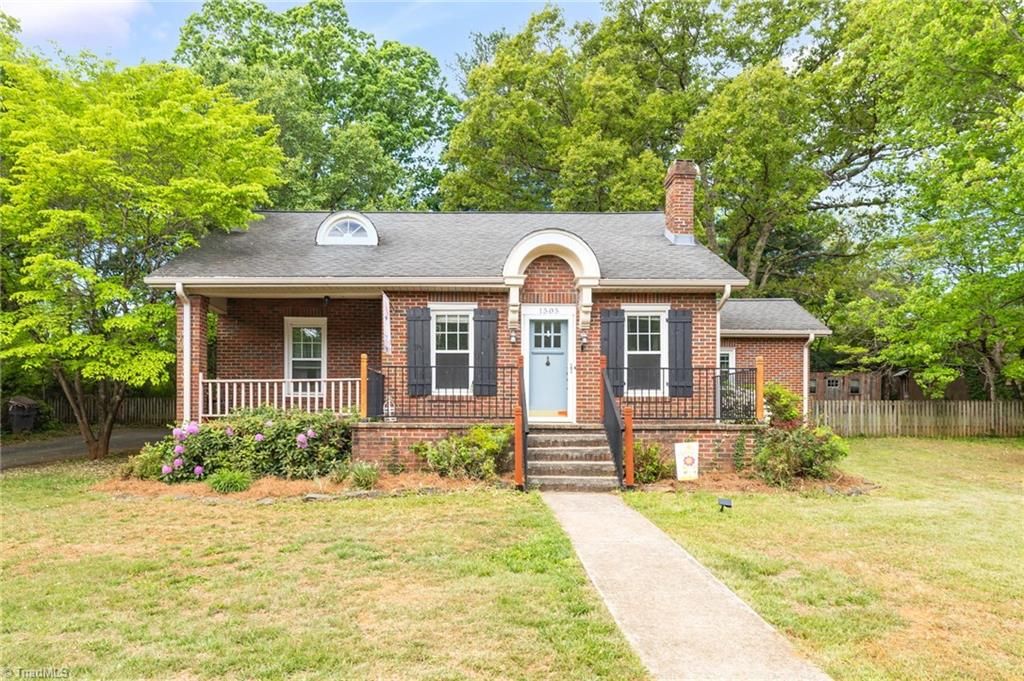 Photo of 1505 Courtland Avenue, Reidsville, NC 27320 (MLS # 1216723)