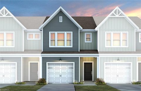 Townhouse For Sale - 4556 Dillon Mill Drive<br/> McLeansville, NC 27301