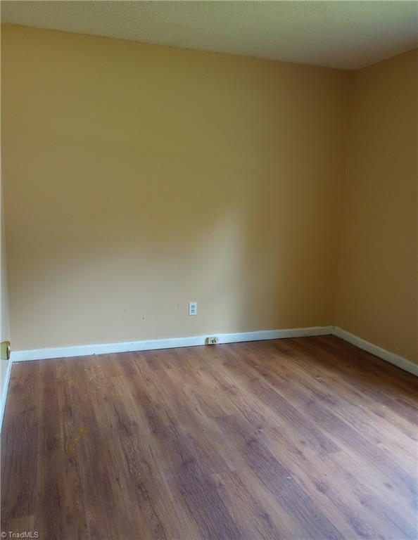 1503 Canton Avenue, Greensboro, North Carolina image 12