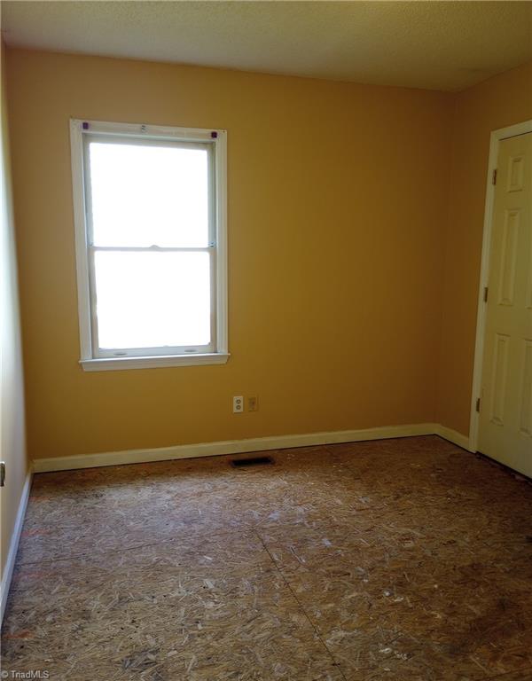 1503 Canton Avenue, Greensboro, North Carolina image 10