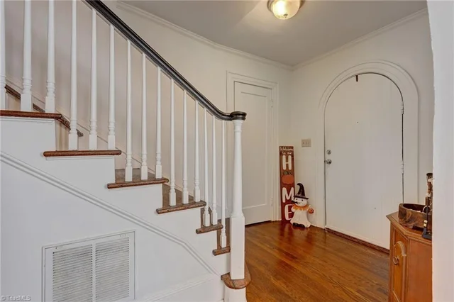 1224 W Market Street, photo 4 of 49
