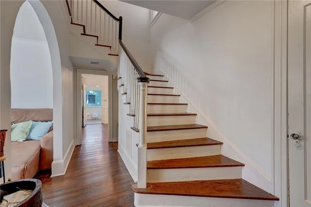 1224 W Market Street, photo 3 of 49