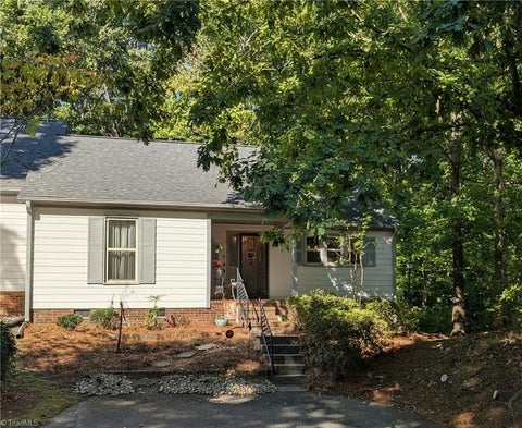Townhouse For Sale - 926 Chatfield Drive #C<br/> Guilford County, Jamestown, NC 27282