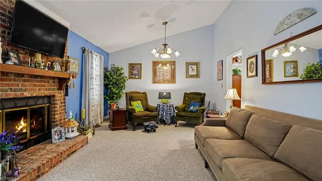 926 Chatfield Drive Unit C, photo 4 of 25