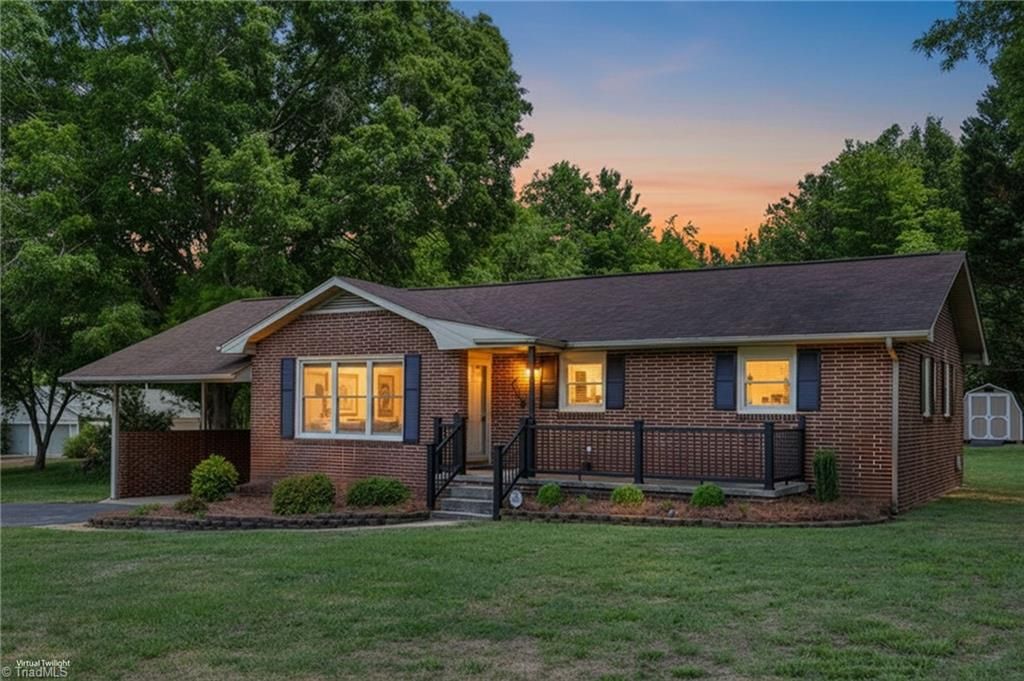 Photo of 818 Grand Oaks Drive, Eden, NC 27288 (MLS # 1218551)