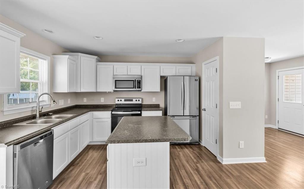 Asheboro, North Carolina 27203, United States, 3 Bedrooms Bedrooms, ,2 BathroomsBathrooms,Residential,Active,158994