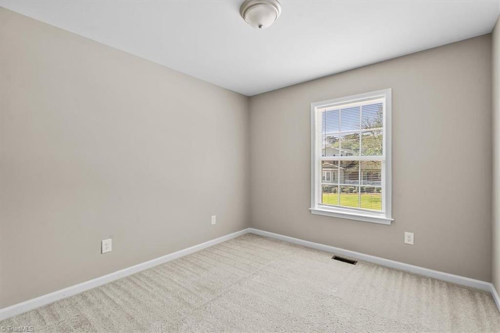 Asheboro, North Carolina 27203, United States, 3 Bedrooms Bedrooms, ,2 BathroomsBathrooms,Residential,Active,158994