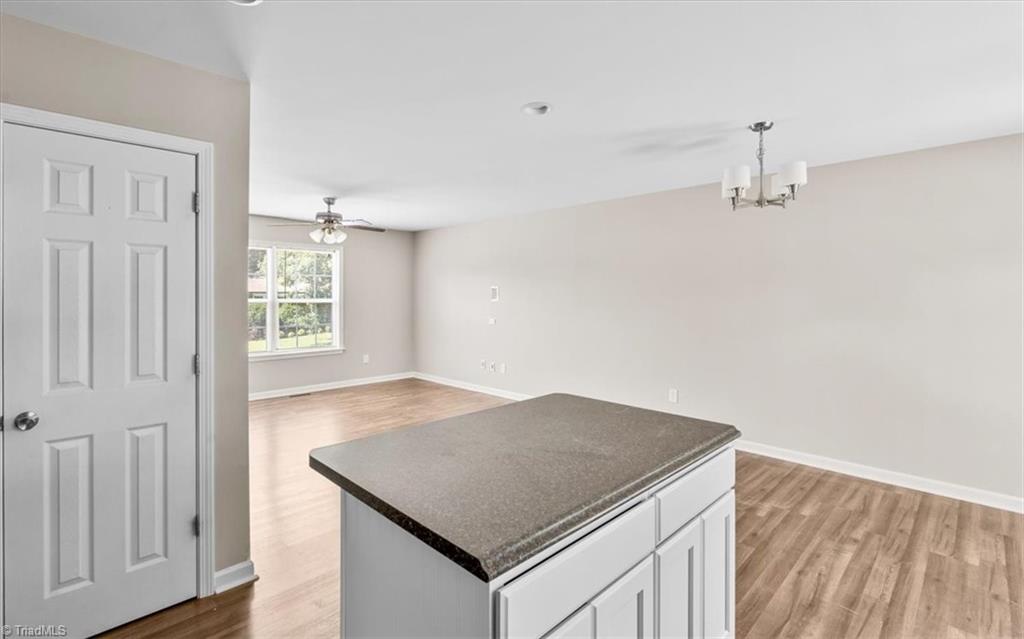 Asheboro, North Carolina 27203, United States, 3 Bedrooms Bedrooms, ,2 BathroomsBathrooms,Residential,Active,158994