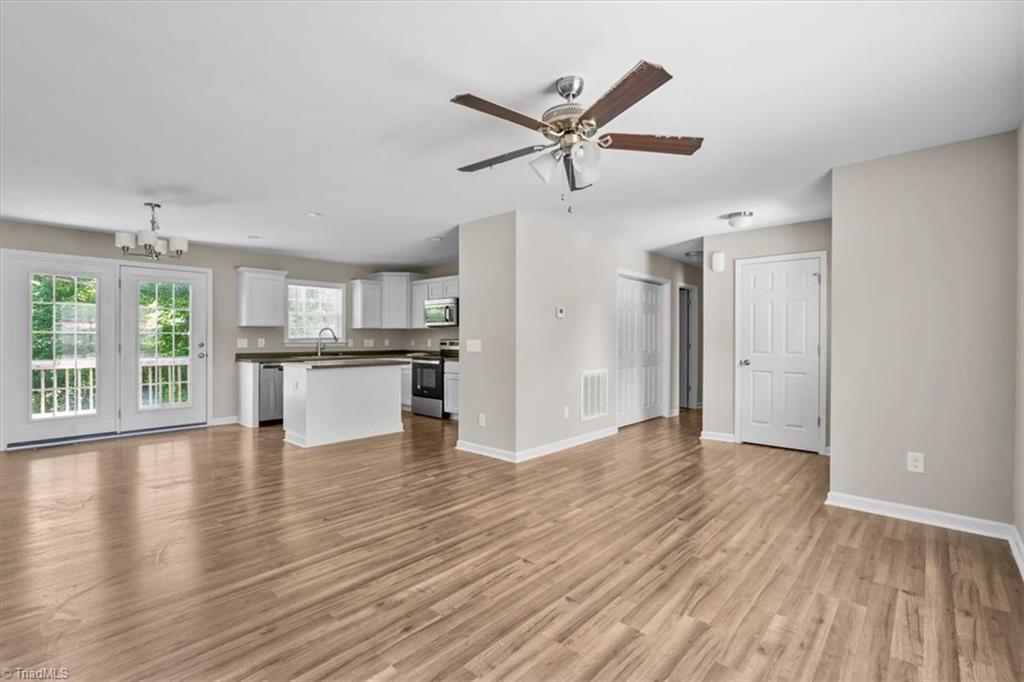 Asheboro, North Carolina 27203, United States, 3 Bedrooms Bedrooms, ,2 BathroomsBathrooms,Residential,Active,158994