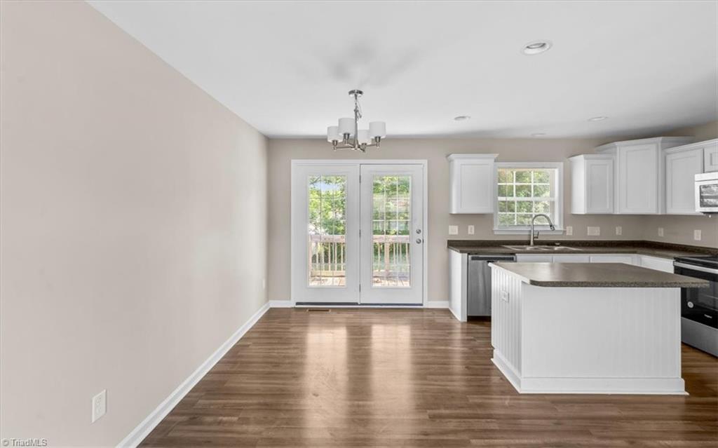 Asheboro, North Carolina 27203, United States, 3 Bedrooms Bedrooms, ,2 BathroomsBathrooms,Residential,Active,158994