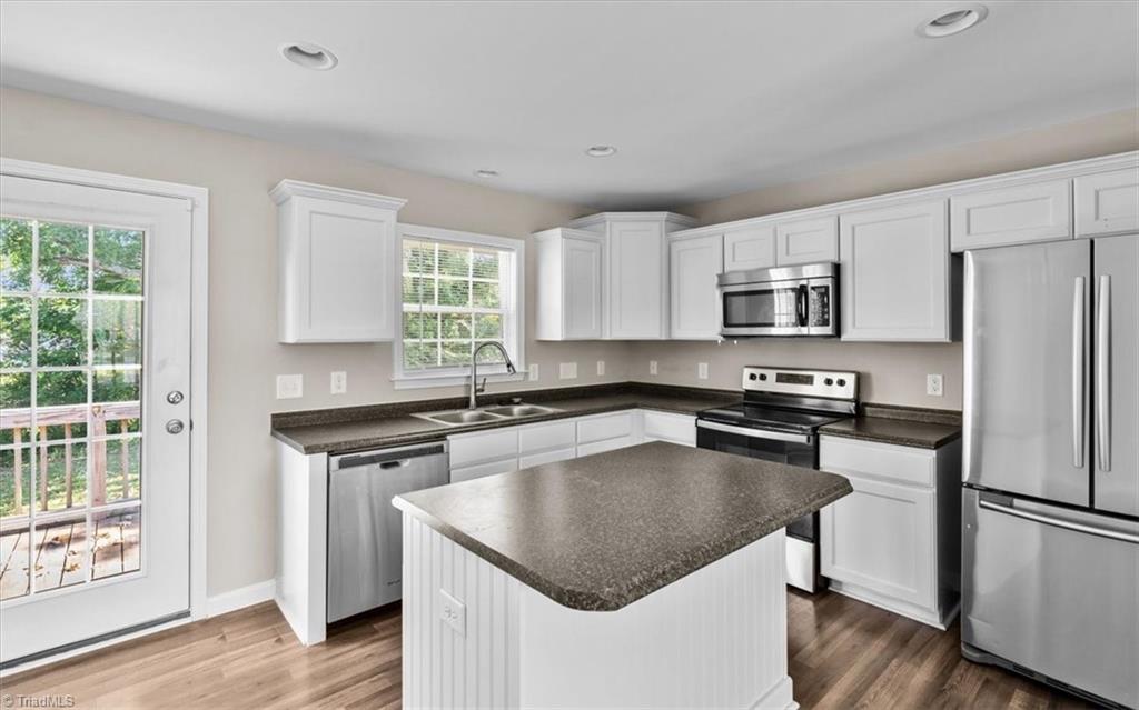 Asheboro, North Carolina 27203, United States, 3 Bedrooms Bedrooms, ,2 BathroomsBathrooms,Residential,Active,158994