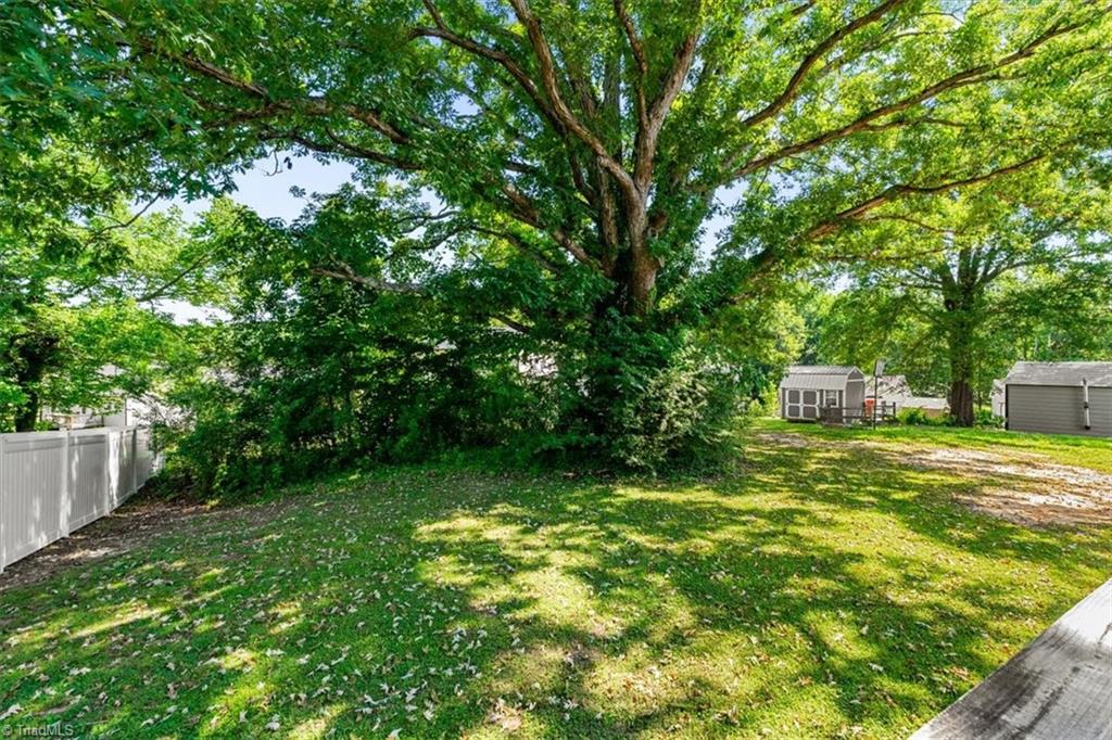 Asheboro, North Carolina 27203, United States, 3 Bedrooms Bedrooms, ,2 BathroomsBathrooms,Residential,Active,158994