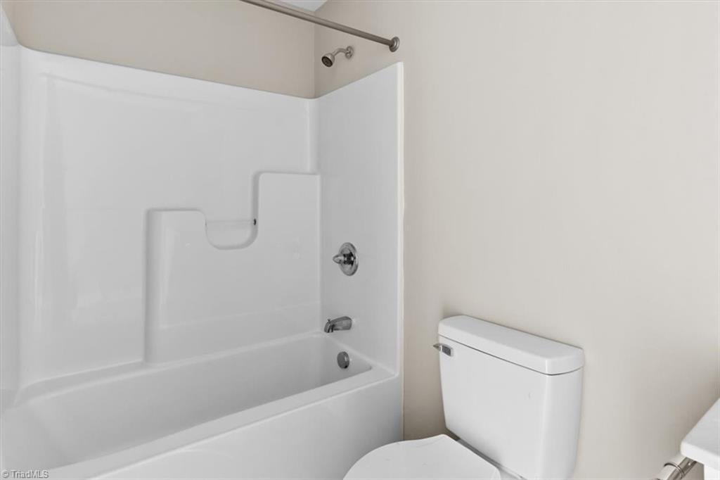 Asheboro, North Carolina 27203, United States, 3 Bedrooms Bedrooms, ,2 BathroomsBathrooms,Residential,Active,158994