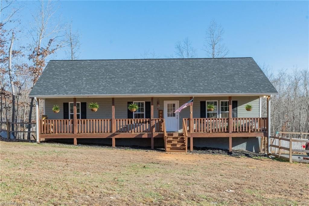 Photo of 3659 Old Mountain Road, Lexington, NC 27292 (MLS # 1206899)