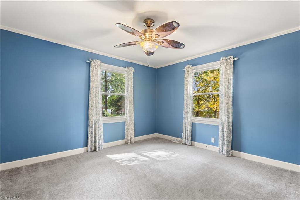 Winston-Salem, North Carolina 27104, United States, 3 Bedrooms Bedrooms, ,2 BathroomsBathrooms,Residential,Active,233115