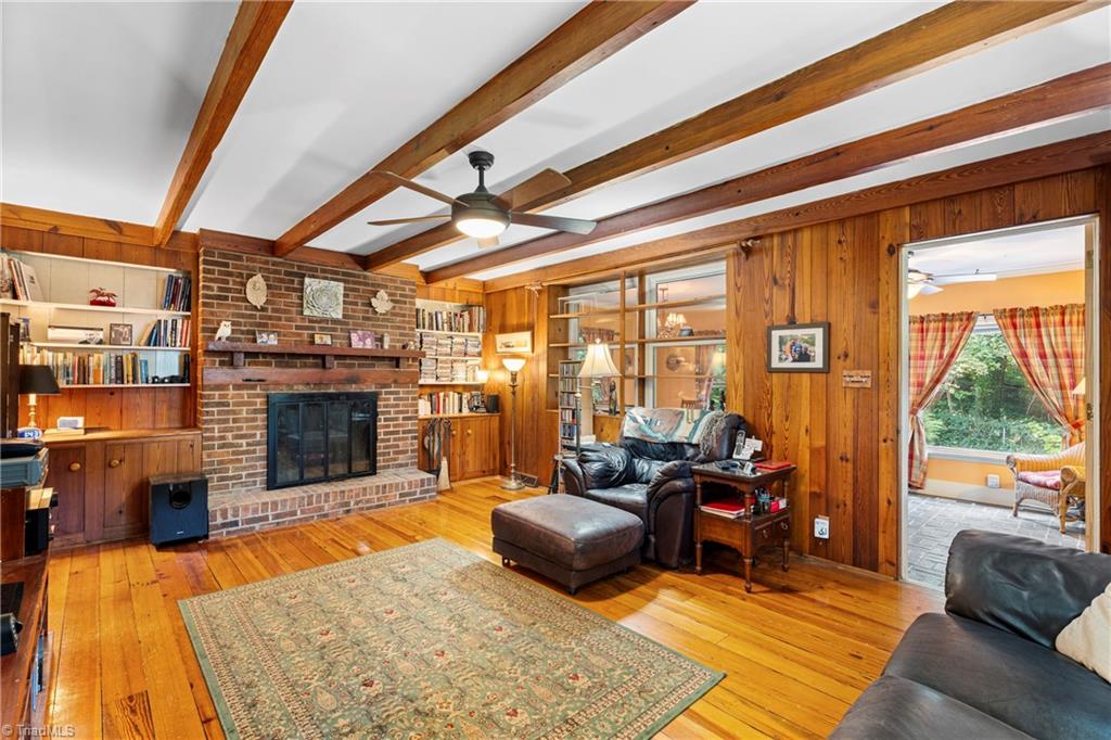 Winston-Salem, North Carolina 27104, United States, 3 Bedrooms Bedrooms, ,2 BathroomsBathrooms,Residential,Active,233115