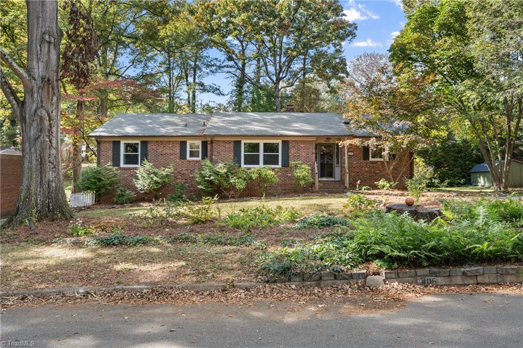 Winston-Salem, North Carolina 27104, United States, 3 Bedrooms Bedrooms, ,2 BathroomsBathrooms,Residential,Active,233115
