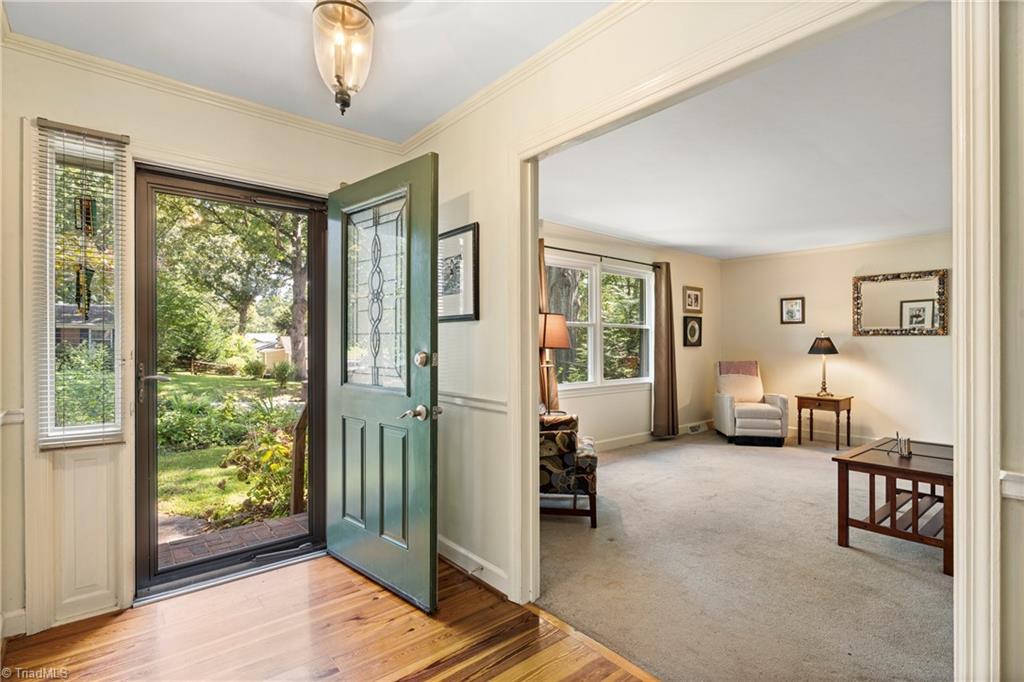 Winston-Salem, North Carolina 27104, United States, 3 Bedrooms Bedrooms, ,2 BathroomsBathrooms,Residential,Active,233115