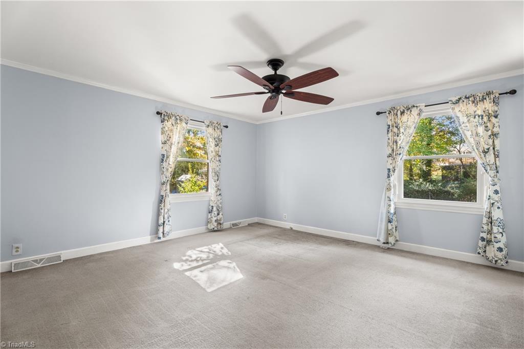 Winston-Salem, North Carolina 27104, United States, 3 Bedrooms Bedrooms, ,2 BathroomsBathrooms,Residential,Active,233115