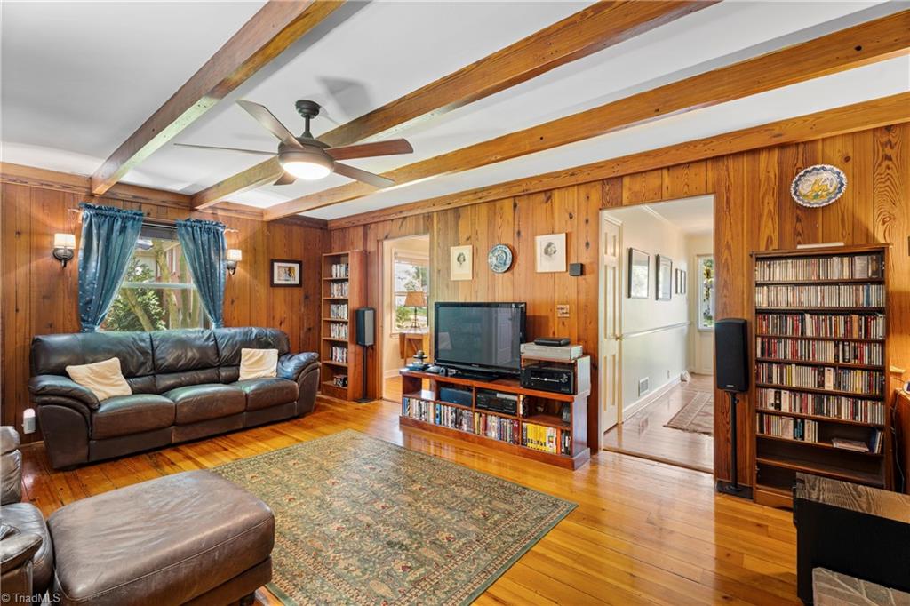 Winston-Salem, North Carolina 27104, United States, 3 Bedrooms Bedrooms, ,2 BathroomsBathrooms,Residential,Active,233115