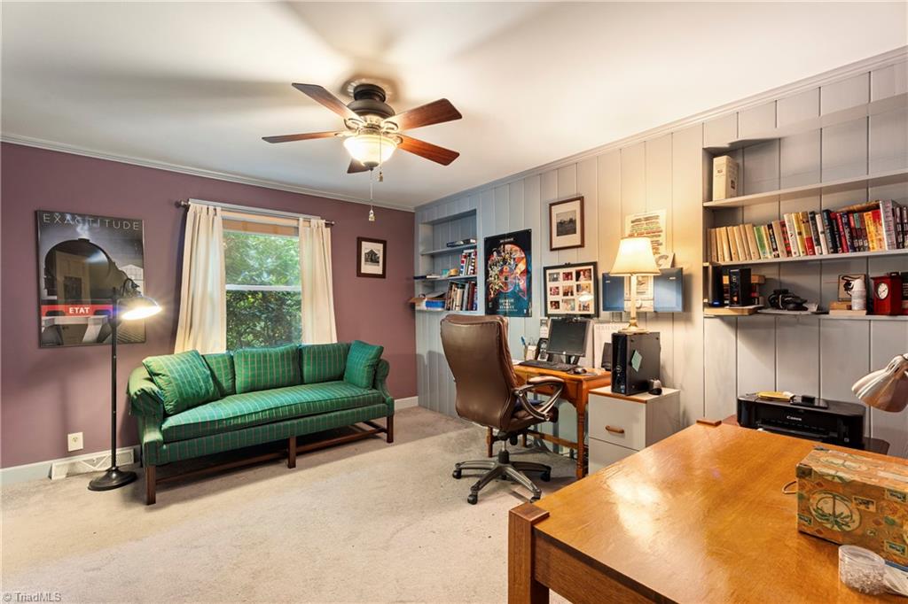 Winston-Salem, North Carolina 27104, United States, 3 Bedrooms Bedrooms, ,2 BathroomsBathrooms,Residential,Active,233115