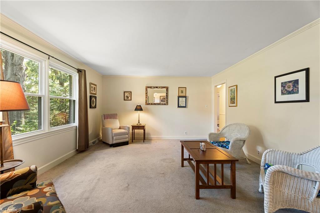 Winston-Salem, North Carolina 27104, United States, 3 Bedrooms Bedrooms, ,2 BathroomsBathrooms,Residential,Active,233115