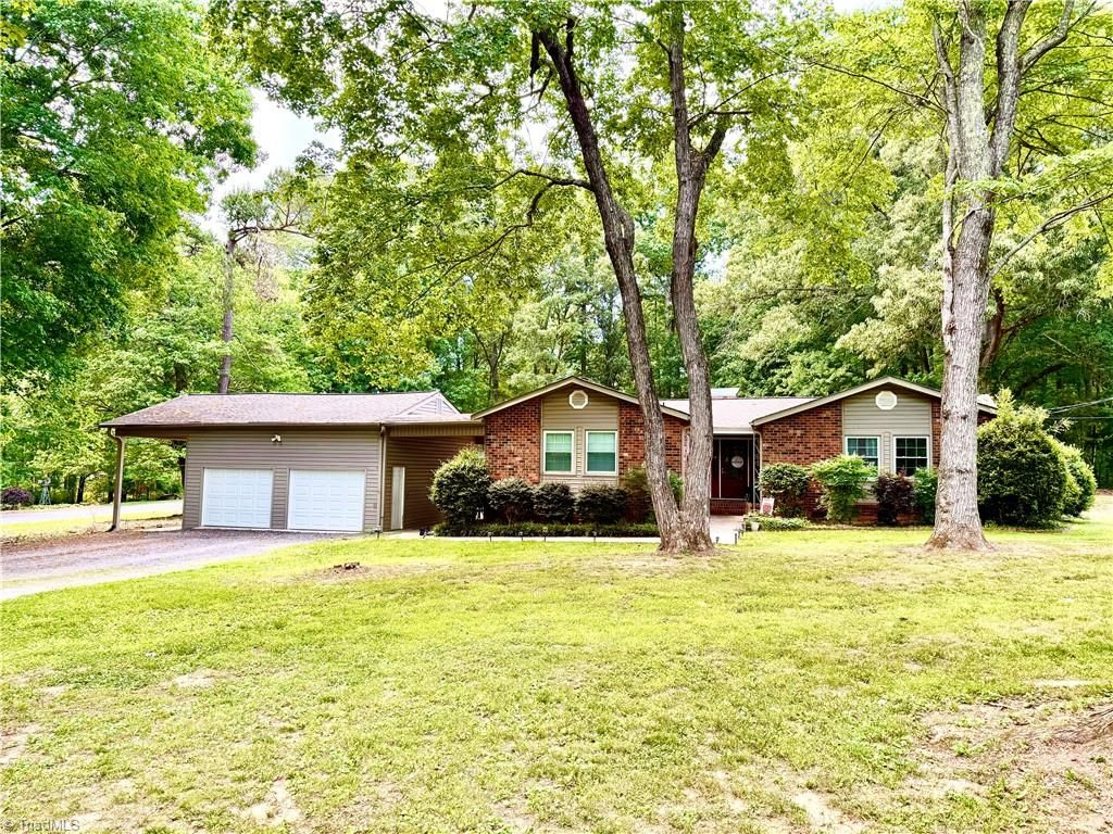Photo of 2068 Country Trail, Asheboro, NC 27205 (MLS # 1221842)