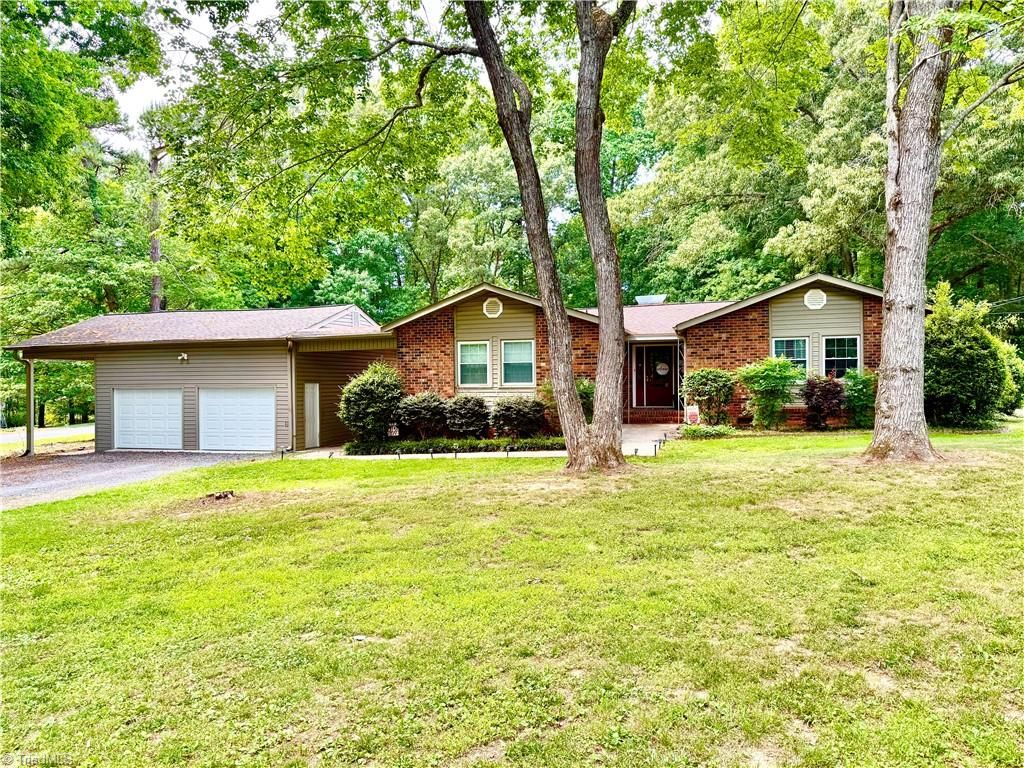 Photo of 2068 Country Trail, Asheboro, NC 27205 (MLS # 1221842)
