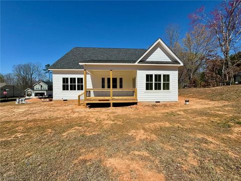 A home in Kernersville