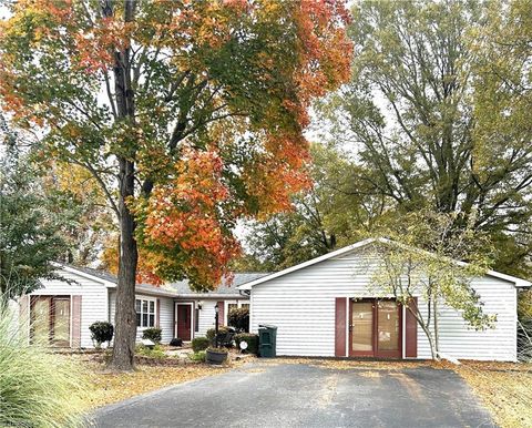 A home in Kernersville