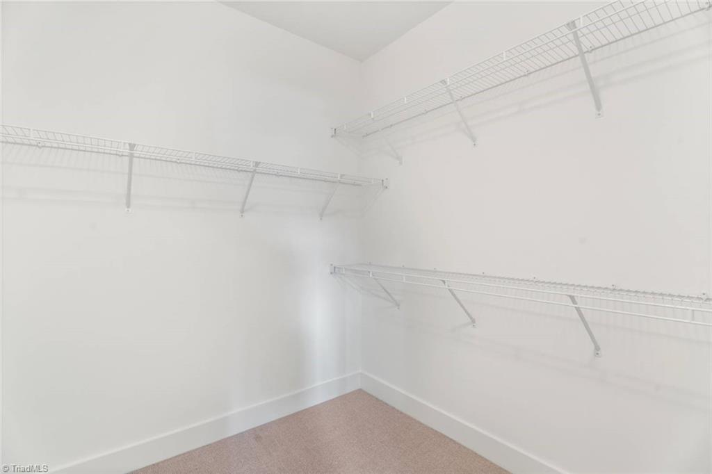 Winston-Salem, North Carolina 27101, United States, 2 Bedrooms Bedrooms, ,2 BathroomsBathrooms,Residential,Active,236330