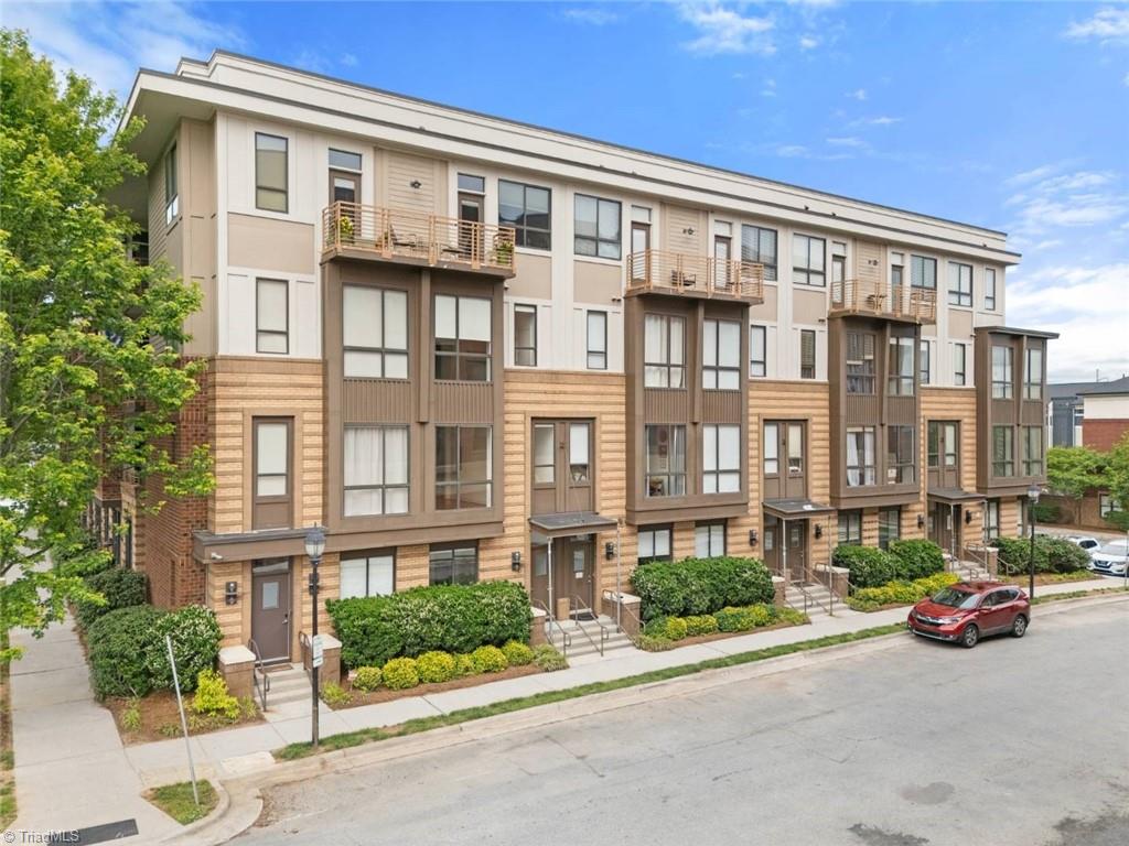 Winston-Salem, North Carolina 27101, United States, 2 Bedrooms Bedrooms, ,2 BathroomsBathrooms,Residential,Active,236330