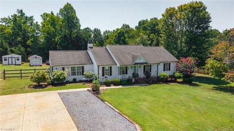 Homes For Sale - 207 Whitestone Drive<br/> Greensboro, NC 27455