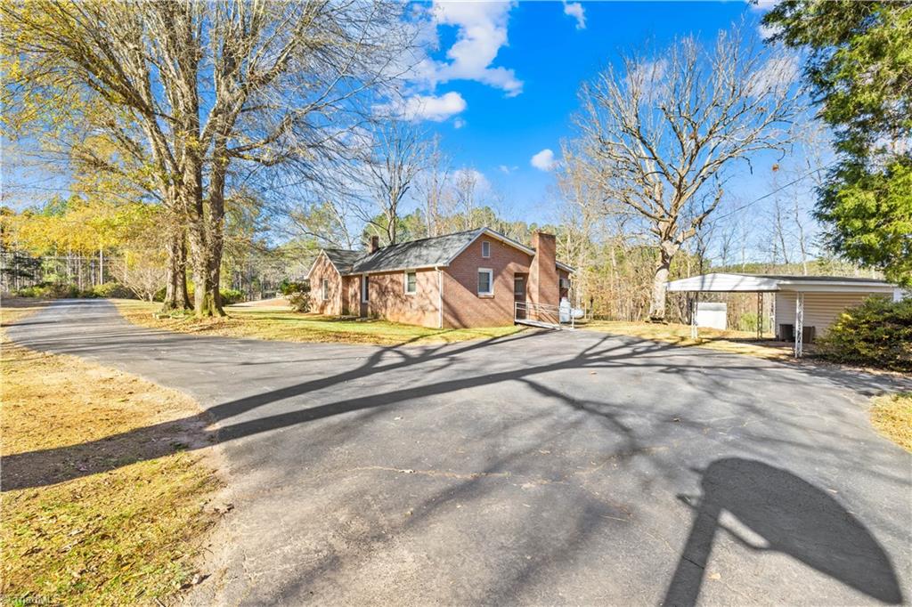 513 Pineville Road, Statesville, North Carolina image 1