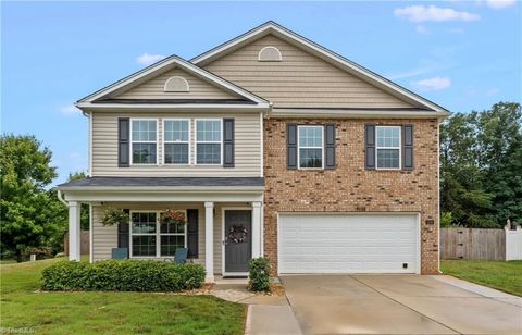 Homes For Sale - 1510 Weatherend Drive<br/> Rural Hall, NC 27045