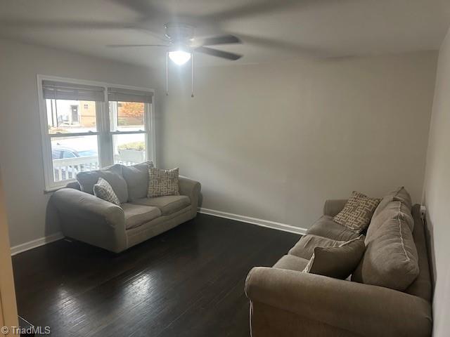 1221 woodbriar Avenue