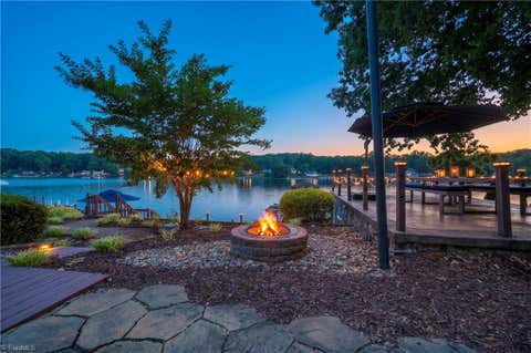 Homes For Sale - 1332 Lake Drive 9<br/> Lexington, NC 27292