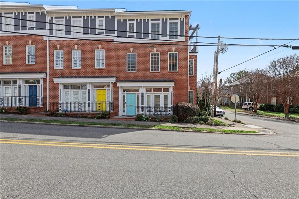 Photo of 592 W 2nd Street, Winston-Salem, NC 27101 (MLS # 1213822)