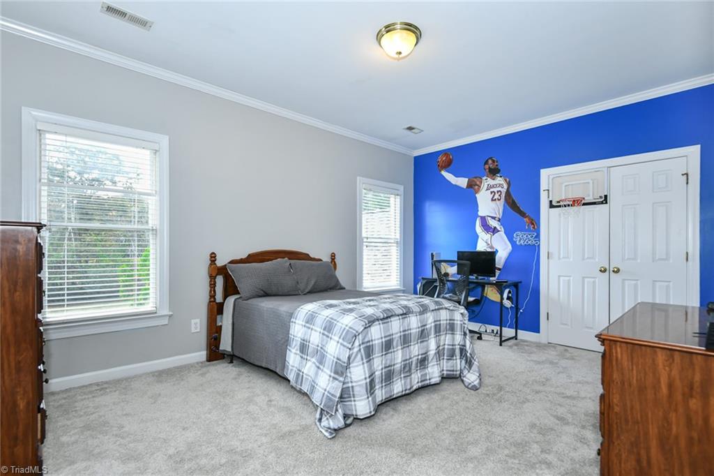 Greensboro, North Carolina 27410, United States, 5 Bedrooms Bedrooms, ,4 BathroomsBathrooms,Residential,Active,234675